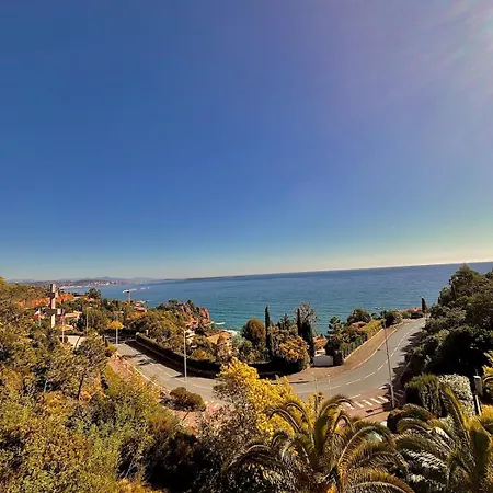 2 Pieces Au Coeur De L'esterel